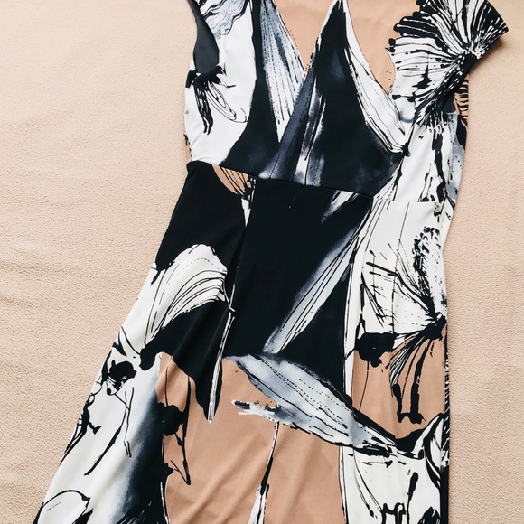 Dress - Picture 5 of 7